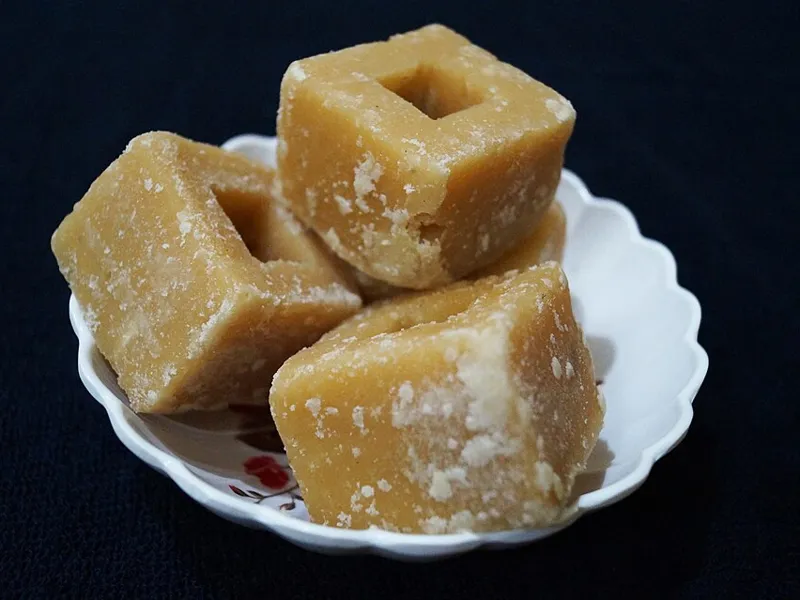 Photo of jaggery cubes